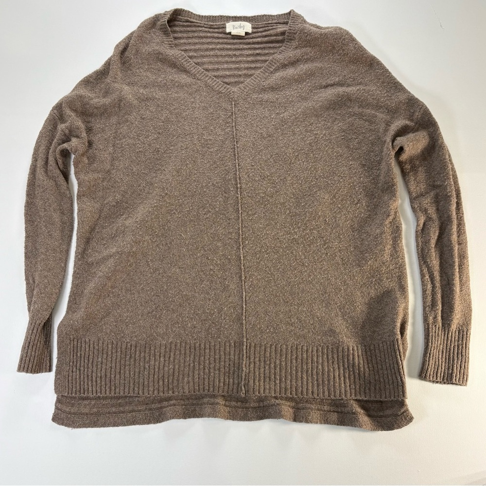 Kaisley Women's V-Neck Sweater in Brown